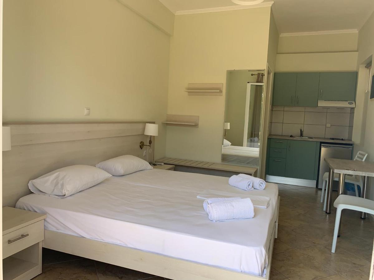 Dionysios Studios Skala  Экстерьер фото