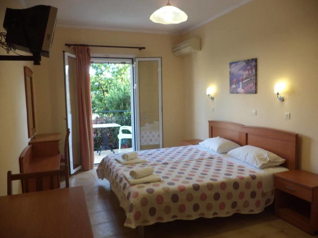 Dionysios Studios Skala  Экстерьер фото
